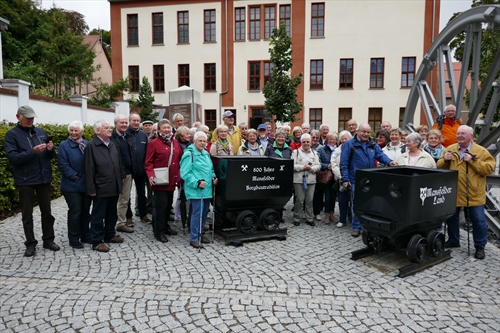 Auf Luthers Spuen  die Lüdenscheider Gruppe in der ehemaligen Bergbaustadt  Mansfeld, in der  Luther zur Schule ging (Foto: Reinhard Siringhaus) 