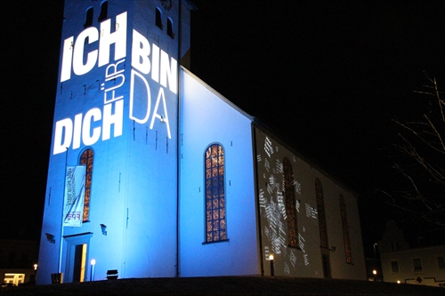 Ich bin für dich da war die Hauptaussage der ERLEUCHTET-Aktion in Halver (Foto: Salzmann)