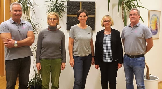 Gleichstellungsbeauftragte Mareike Masuch (Mitte), Claudia Petri, Iris Jänicke und die Kursleiter Ernst Nieland und Michael Schoofs (Foto: Diakonie)