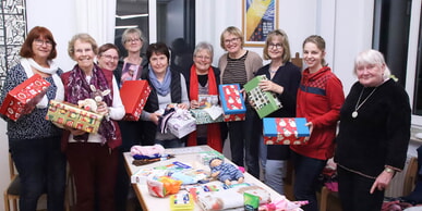 Weihnachten im Schuhkarton-Packparty ein Erfolg