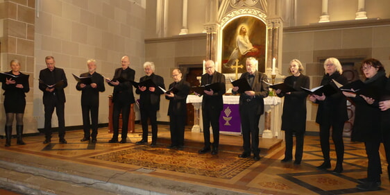 Die Kantorei Halver gestaltete den Monatsschlussgottesdienst in der Lüdenscheider Christuskirche musikalisch. (Foto: Ingrid Weiland)