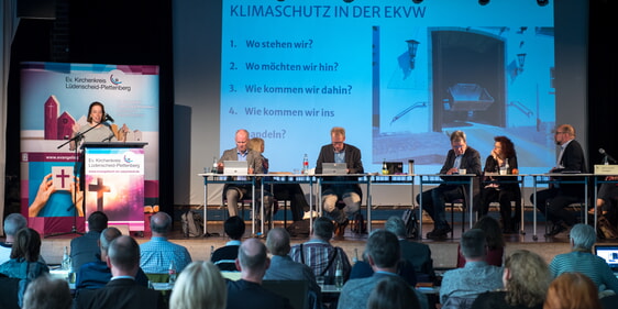 Der Evangelische Kirchenkreis Lüdenscheid-Plettenberg setzt bei seiner Ganztagssynode sozial-ökologisches Schwerpunktthema. (Foto: Martin Büdenbender)