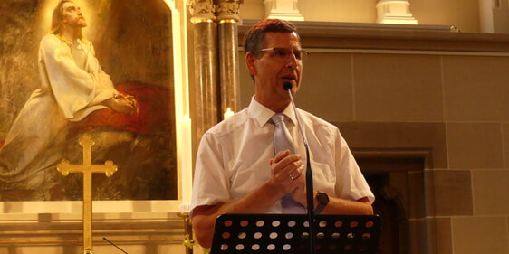 Michael Klitzke ermutigte zur Nachfolge bei seiner Sommerpredigt in der Christuskirche. (Foto: Ingrid Weiland)