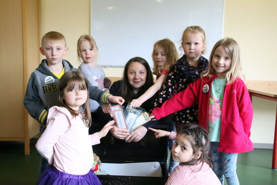 Gruppenarbeit, sich zurückzunehmen oder etwas zu trauen, gehört zu den Kompetenzen, die die Kinder bei dem neuen gruppenpädagogischen Angebot erlernen (Foto: Salzmann)