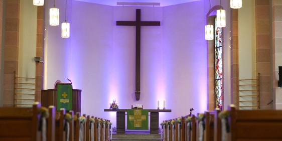 Auch auf der 11. Hochzeitsmesse am 26.01.2020 in Lüdenscheid informiert und berät der Ev. Kirchenkreis Lüdenscheid-Plettenberg rund um das Thema 'kirchliche Trauungen' (Foto: EKKLP)