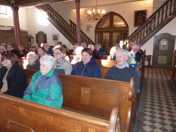 Zahlreiche Gläubige aus den hiesigen Gemeinden waren am Sonntagmorgen in der Servatiuskirche noch einmal unter dem Leitwort der Allianz-Gebetswoche „Miteinander in der Hoffnung leben“, zusammengekommen (Foto: Crummenerl)