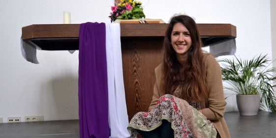 Katjana Pogorzelski freut sich über ihre neue Aufgabe als Vikarin der Ev. Kirchengemeinde Oberrahmede (Foto: Hornemann)