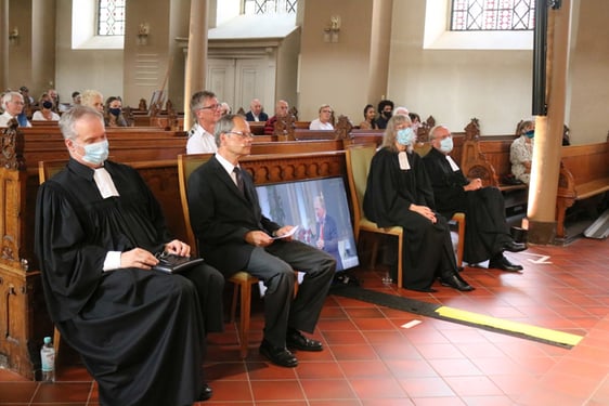 Im Gottesdienst zur Verabschiedung (v.l.) die Gemeindepfarrer Holger Reinhardt und Jürgen Jerosch, Barbara Fahl-Njayou, Superintendent Klaus Majoress (Foto: Görlitzer)