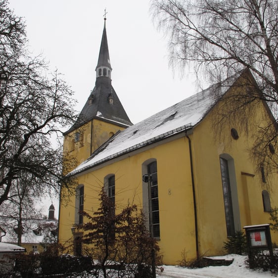 Die Servatius-Kirchengemeinde in Röhnsahl (Foto: Rainer Crummenerl)